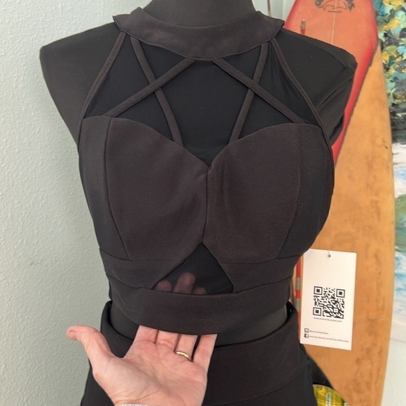 NWT Emerald Sundae, Black, Heavier,Cut-Out w/Mesh Panels, Stretch, Size Large - Picture 5 of 16